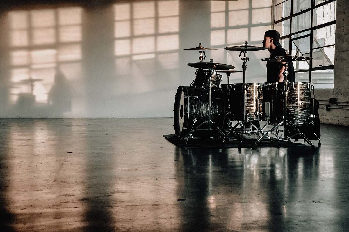 los angeles person in front of drumset united states